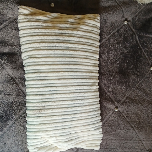 Other - Cream Ribbed Pillow